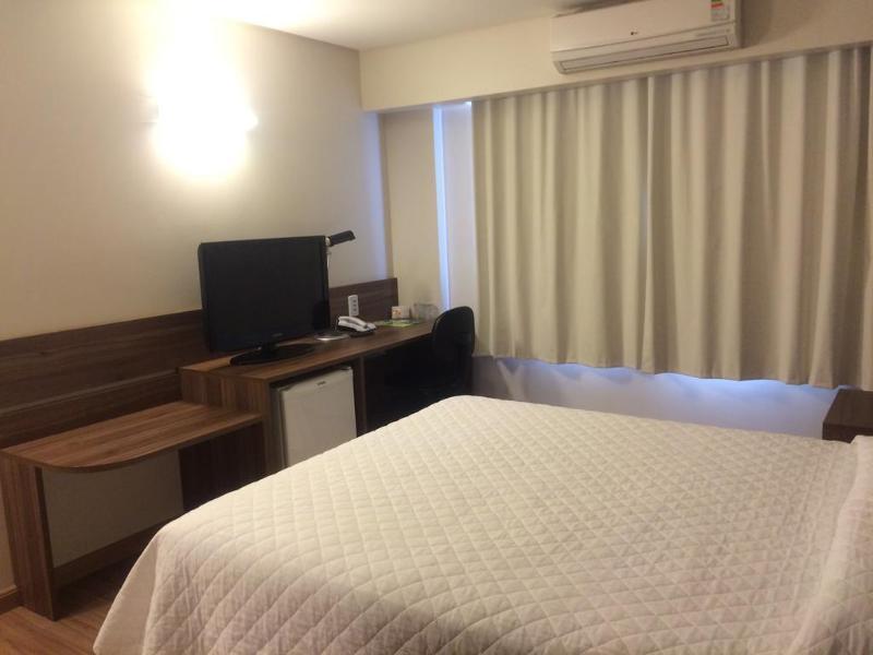 Mogano Business Hotel- Eletroposto Chapeco Exterior photo